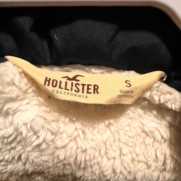 Sherpa lined vest - Picture 7 of 11